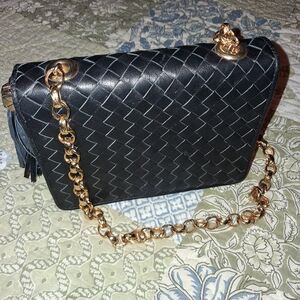 VINTAGE CARLA MANCINI WOVEN LEATHER MINI FLAP BAG / GOLD MONOLINK CHAIN